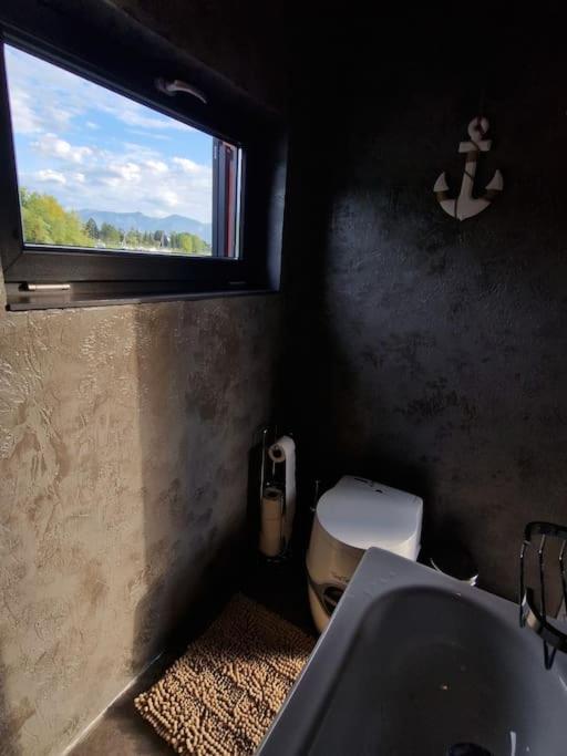 Hotel Aquachill Houseboat & Wellness Liptovský Trnovec Exterior foto
