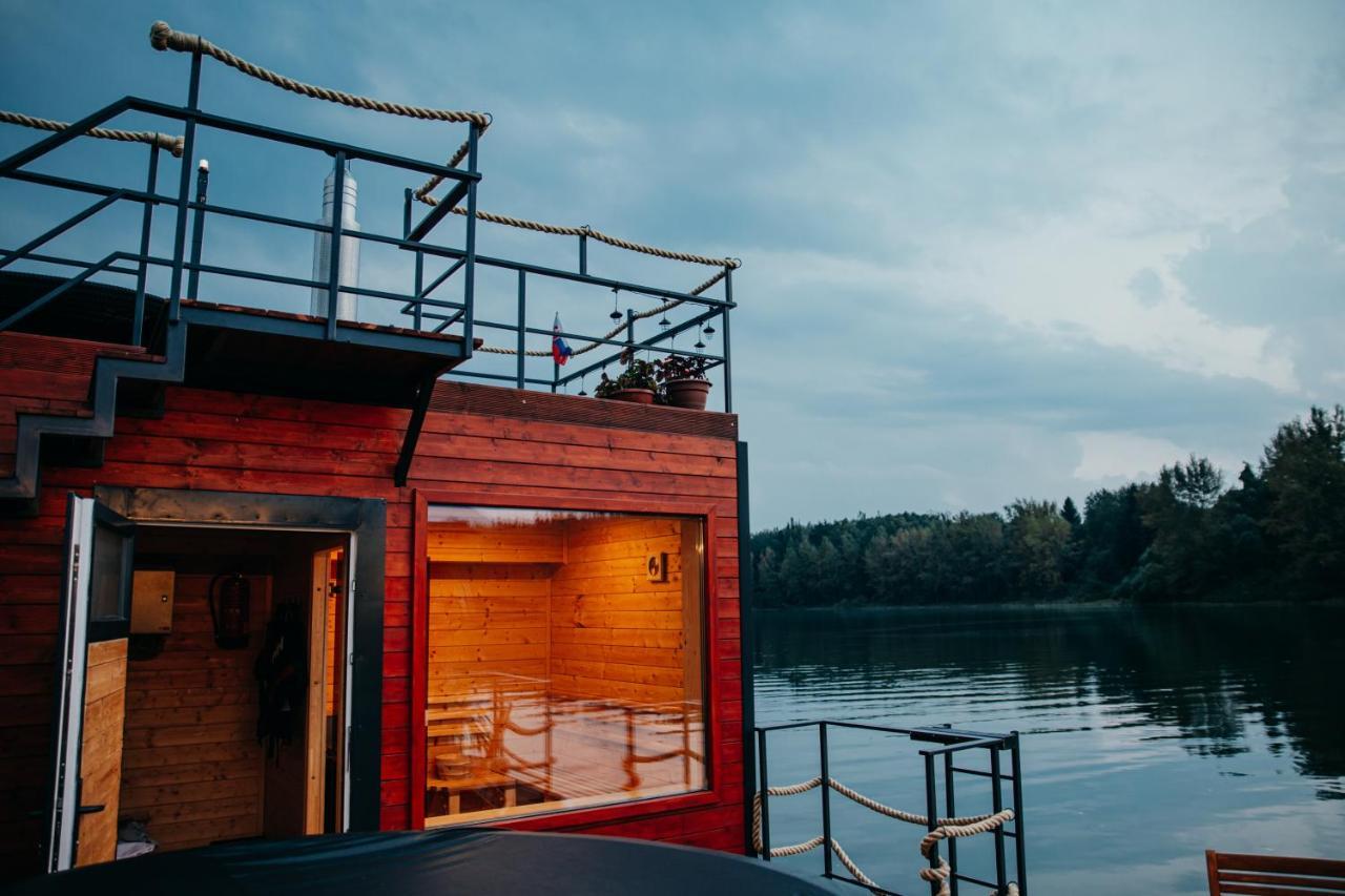 Hotel Aquachill Houseboat & Wellness Liptovský Trnovec Exterior foto